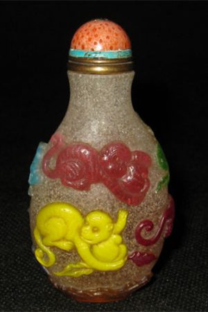 Multi color snuff bottle